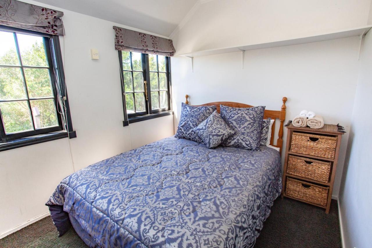 Cork And Keg Motel Renwick ภายนอก รูปภาพ