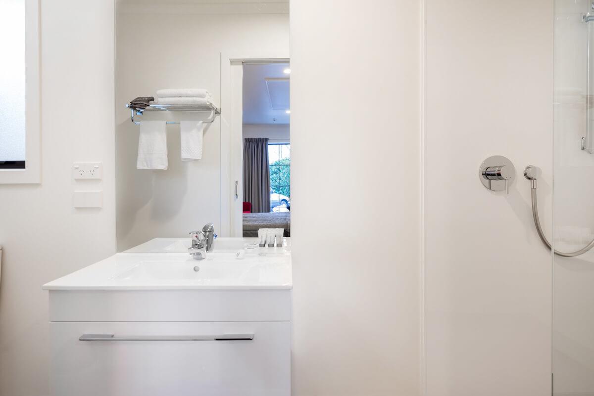 Cork And Keg Motel Renwick ภายนอก รูปภาพ